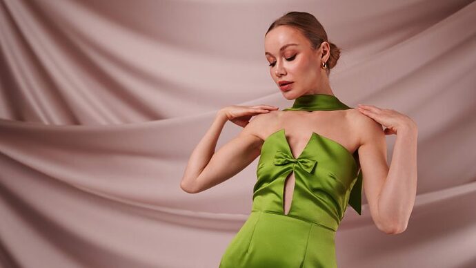 Polyester-Satin-Fashion-Fabric-Verona-Sheath-Gown-Model-Photo-H1